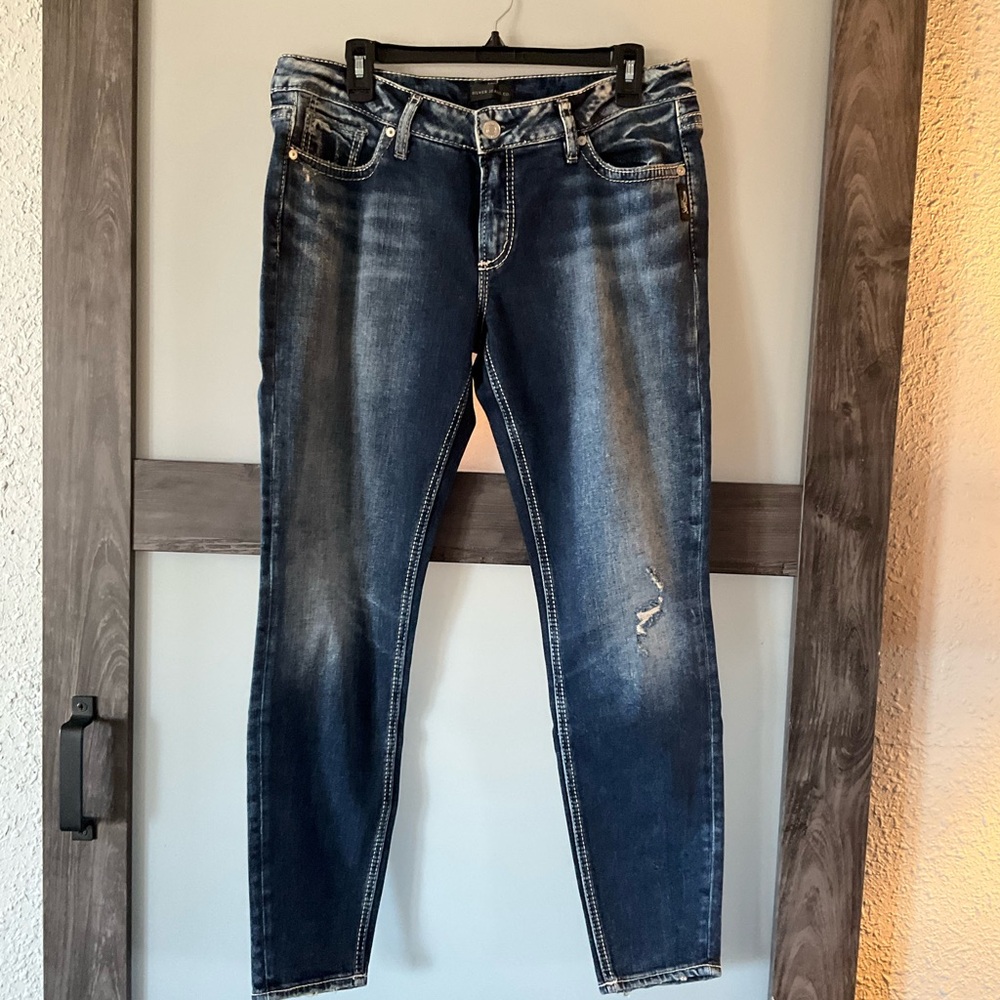 EUC- Silver Elyse Skinny jeans